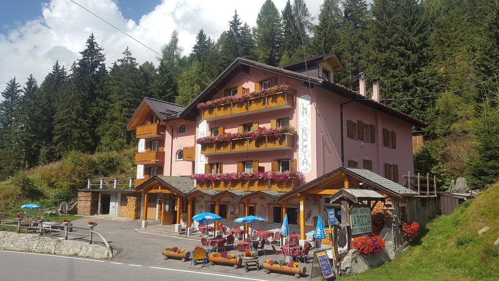 Hotel La Roccia Passo del Tonale Exterior foto