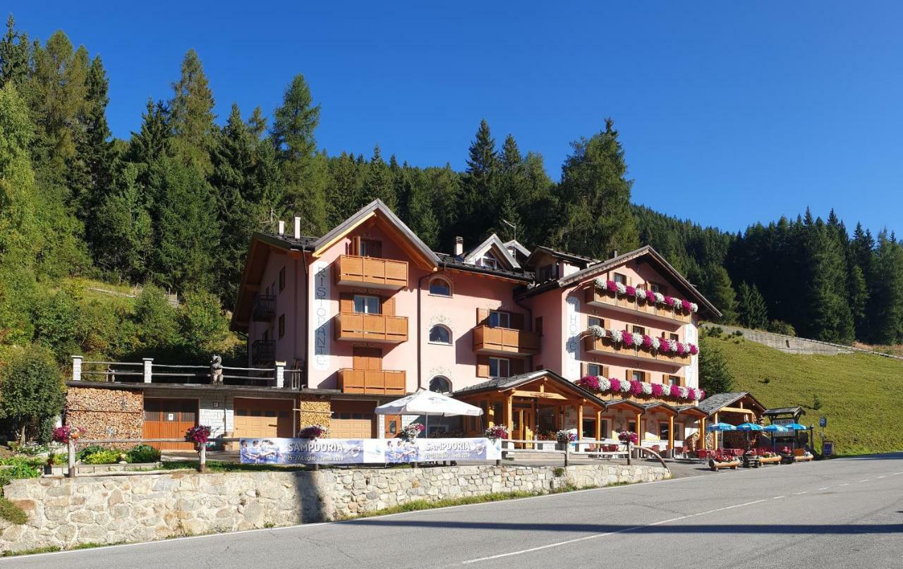 Hotel La Roccia Passo del Tonale Exterior foto